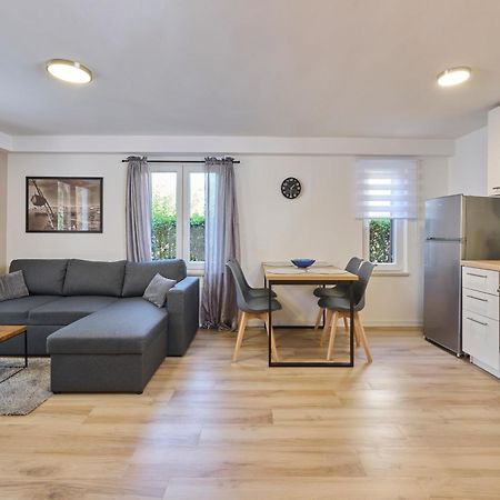 Belvedere Apartments Umag Extérieur photo